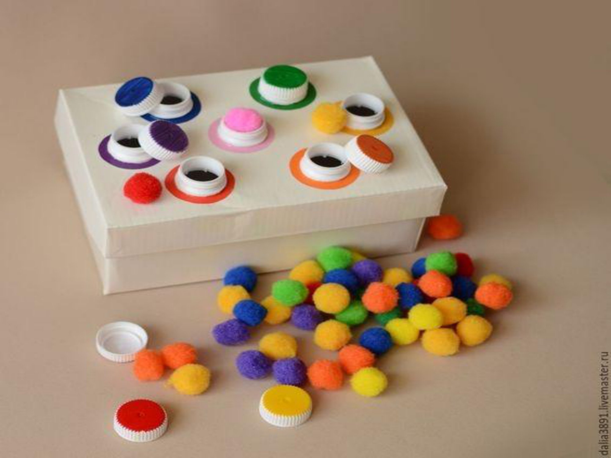 Oficina de brinquedos com sucata - Prof. Noninha